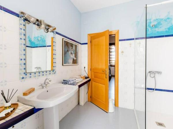 Finca Almenara de Copau : photo 6 de la chambre chambre double ou lits jumeaux - vue sur jardin