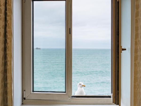 Hôtel France et Chateaubriand : photo 2 de la chambre chambre double ou lits jumeaux prestige - vue sur mer