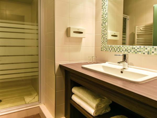 Hôtel La Réserve : photo 1 de la chambre studio familial (3 personnes)