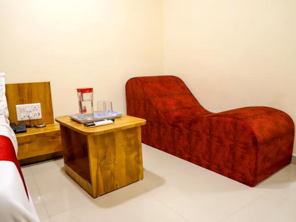 Hotel The Grand : photo 2 de la chambre chambre double