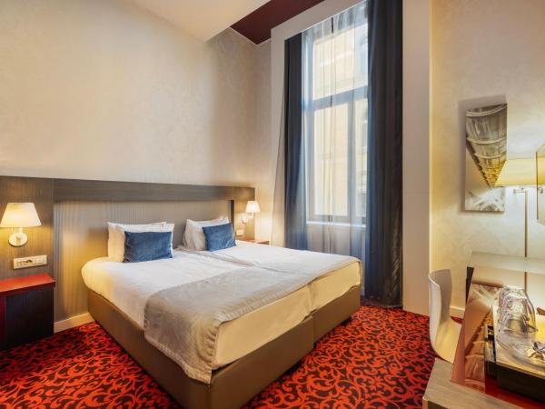 Eurostars Palazzo Zichy : photo 3 de la chambre chambre de luxe 