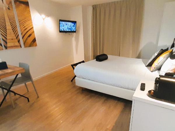 Hotel La Marine, Vieux Port : photo 4 de la chambre chambre double moyenne - côté cour