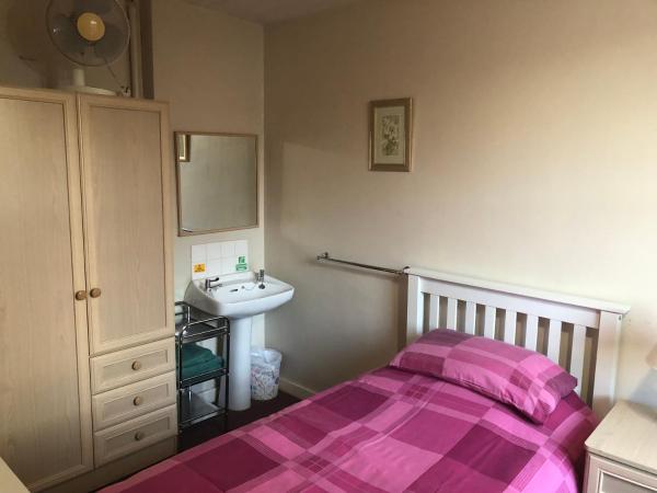 St James's House : photo 8 de la chambre chambre simple standard avec salle de bains commune