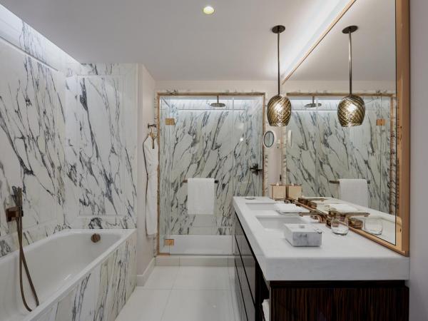 Carlton Cannes, a Regent Hotel : photo 4 de la chambre résidence 1 chambre - vue sur ville