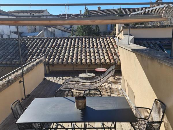 La Magnanerie de l'Isle B&B : photo 2 de la chambre suite familiale avec balcon