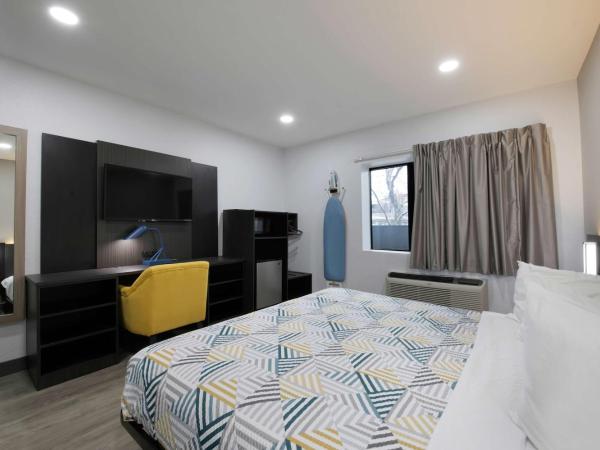 Motel 6-Atlanta, GA - Downtown : photo 2 de la chambre chambre lit king-size deluxe - non-fumeurs