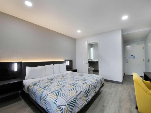 Motel 6-Atlanta, GA - Downtown : photo 1 de la chambre chambre lit king-size deluxe - non-fumeurs