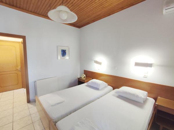 Dioni Hotel : photo 1 de la chambre chambre double ou lits jumeaux