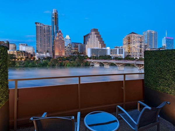 Hyatt Regency Austin : photo 1 de la chambre king room with patio and river view