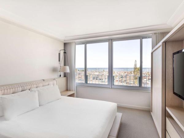 Hilton Vacation Club The Modern Honolulu : photo 2 de la chambre suite 1 chambre avec lit king-size - front de mer