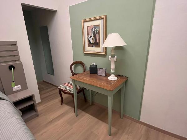 Borgo35 : photo 2 de la chambre chambre double ou lits jumeaux avec salle de bains privative