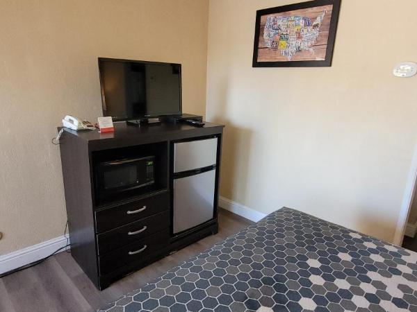 Econo Lodge Sacramento Convention Center : photo 4 de la chambre chambre lit queen-size - non-fumeurs