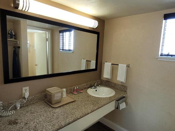 Econo Lodge Sacramento Convention Center : photo 1 de la chambre chambre double avec 2 lits doubles - fumeurs