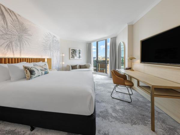 Amora Hotel Brisbane : photo 1 de la chambre amora premier king with complimentary minibar and free wi-fi