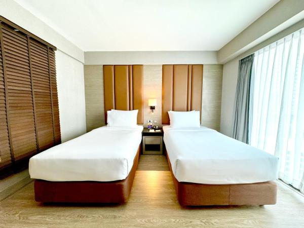 Ramada by Wyndham Bangkok Sukhumvit 11 : photo 2 de la chambre premier room with two twin beds - non-smoking
