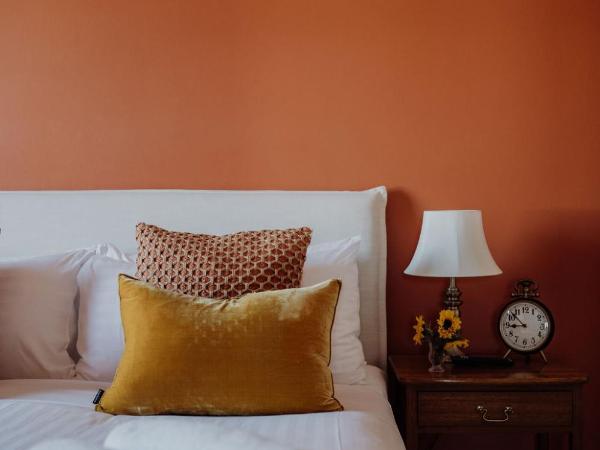 Grande Vue Hotel : photo 2 de la chambre two bedroom spa suite with water / mountain views  