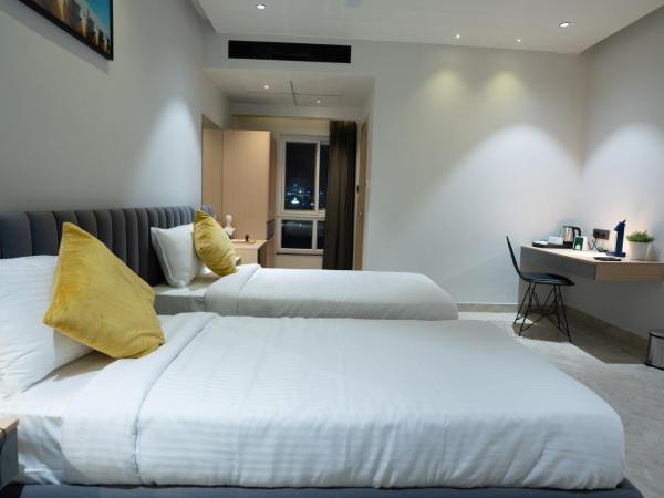 Hotel Kyzen Hi Tech City : photo 1 de la chambre chambre lit king-size