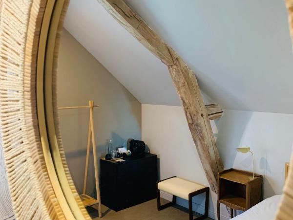 Le Château des Forges : photo 7 de la chambre chambre double - vue sur jardin - annexe