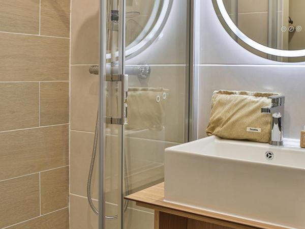 Résidence Pierre & Vacances Centre : photo 6 de la chambre studio supérieur (2 personnes)