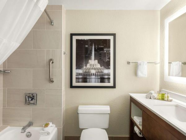 DoubleTree by Hilton Orlando Downtown : photo 3 de la chambre chambre lit king-size