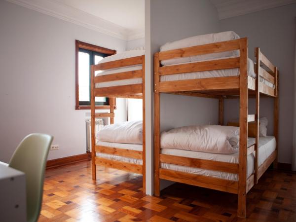 Porto Concept Home - University Residence & Guesthouse - Pólo II Areosa : photo 7 de la chambre chambre quadruple supérieure