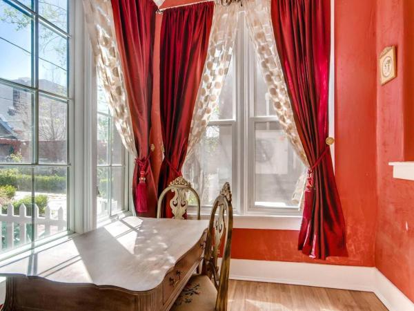 The Holiday Chalet Victorian : photo 1 de la chambre alexandrina suite