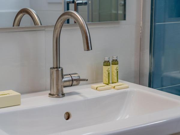 Residenze Asproni Serviced Apartments : photo 7 de la chambre chambre double