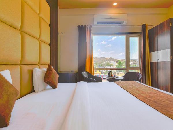 FabHotel Prime The Royal Galaxy : photo 3 de la chambre chambre familiale