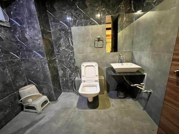 Hotel Om Balaji : photo 2 de la chambre chambre quadruple deluxe