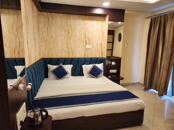 Hotel Savera : photo 3 de la chambre suite