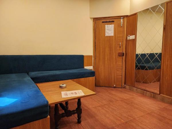 Hotel Savera : photo 6 de la chambre suite