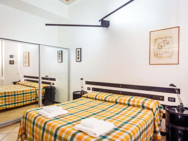 Hotel Cairoli : photo 7 de la chambre studio