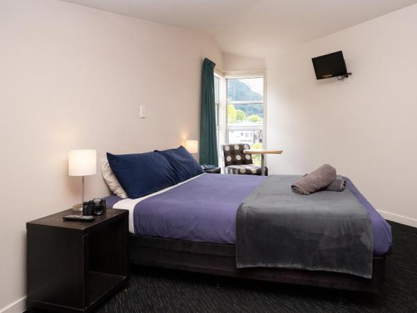 Haka House Queenstown : photo 1 de la chambre chambre double Économique avec salle de bains commune