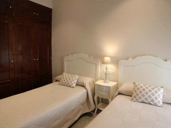 Hotel Maestranza : photo 1 de la chambre chambre double ou lits jumeaux