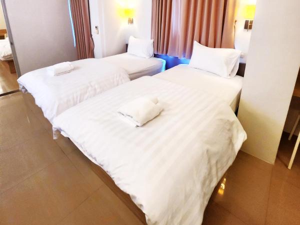 Prom Ratchada Hotel - SHA Plus : photo 6 de la chambre chambre familiale standard