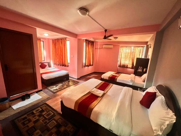 Hotel Family Home : photo 1 de la chambre chambre familiale deluxe