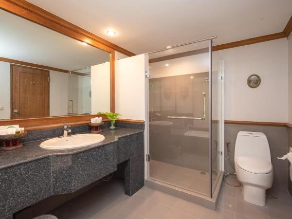 Comsaed River Kwai Resort : photo 5 de la chambre river view suite room