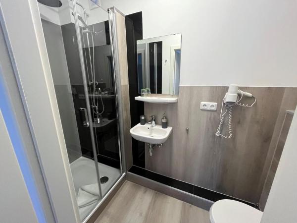 Pension Donau : photo 9 de la chambre studio standard