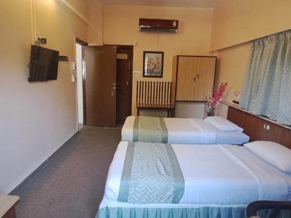 Hotel Swaroop : photo 3 de la chambre chambre deluxe double ou lits jumeaux