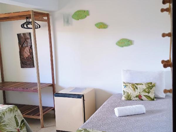 Namorada Brava Guest House : photo 2 de la chambre chambre triple - vue sur jardin