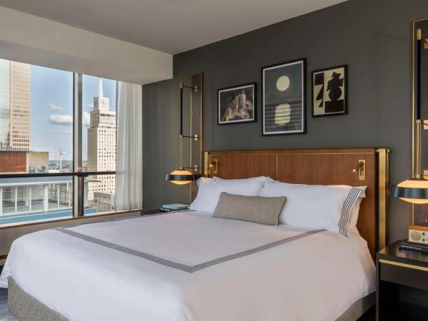 Thompson Dallas, by Hyatt : photo 3 de la chambre suite d'angle 