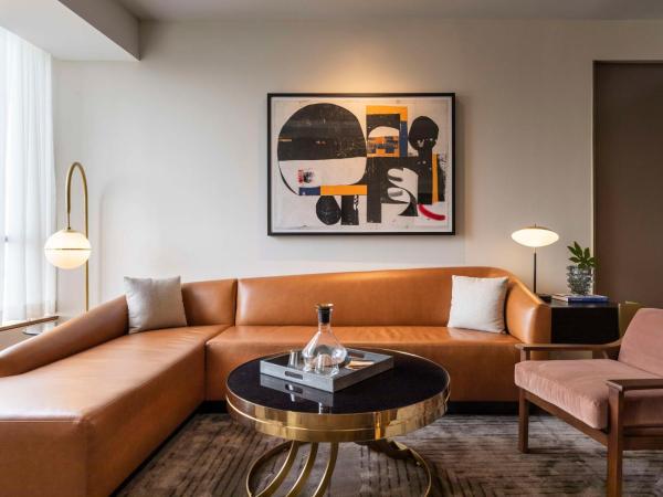 Thompson Dallas, by Hyatt : photo 5 de la chambre suite d'angle