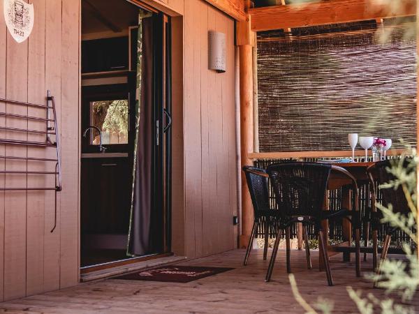 Kon Tiki : photo 8 de la chambre hutte tiki - bungalow (4 adultes + 2 enfants) - vue sur mer