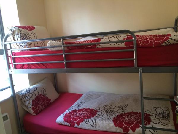 The Apache Hostel : photo 2 de la chambre chambre lits jumeaux avec salle de bains commune