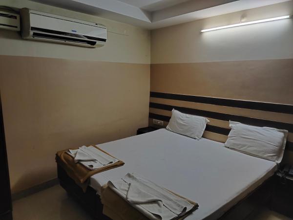 Suprahbat Hotel : photo 6 de la chambre chambre triple deluxe