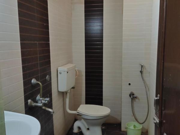 Suprahbat Hotel : photo 9 de la chambre chambre simple Économique