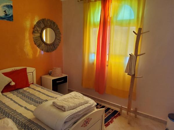 Surf & Salsa Guest House : photo 5 de la chambre chambre lits jumeaux Économique