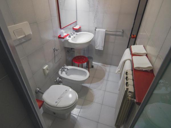 Ostello Bello Genova : photo 4 de la chambre dortoir mixte de 6 lits