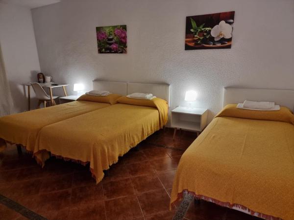 Casa de Huéspedes Cuenca : photo 5 de la chambre chambre triple basique avec salle de bains commune