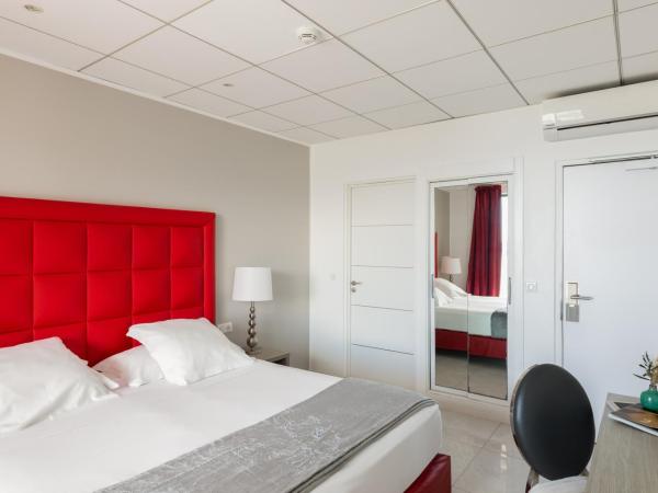 Les Roches Blanches : photo 2 de la chambre chambre double supérieure - côté golfe